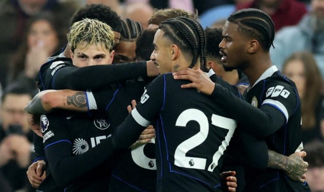 开云真人官方网站-埃梅里掉下神坛：4场不胜，英超争四形势大乱：4队差距最多3分